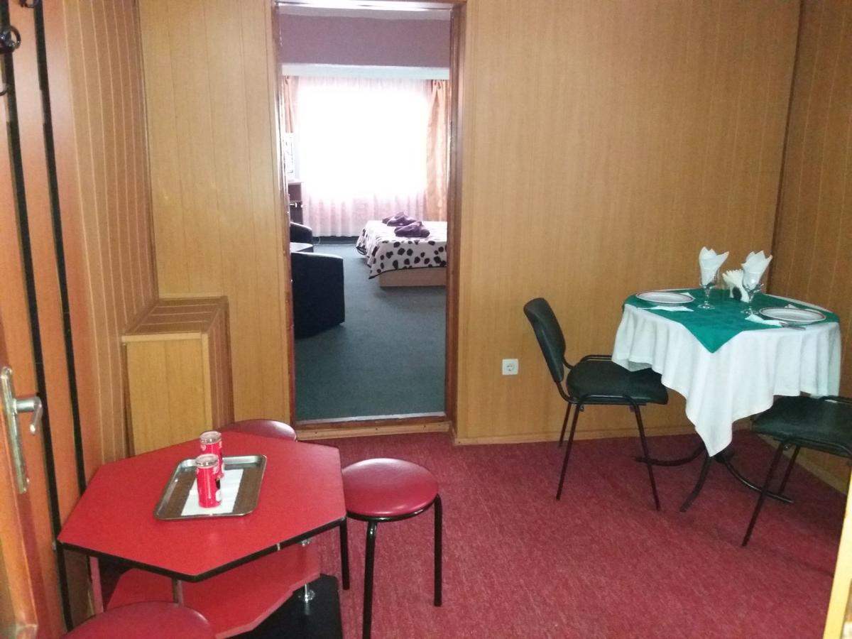 Cabana Pensiune La Brazi Vulcan  Eksteriør billede